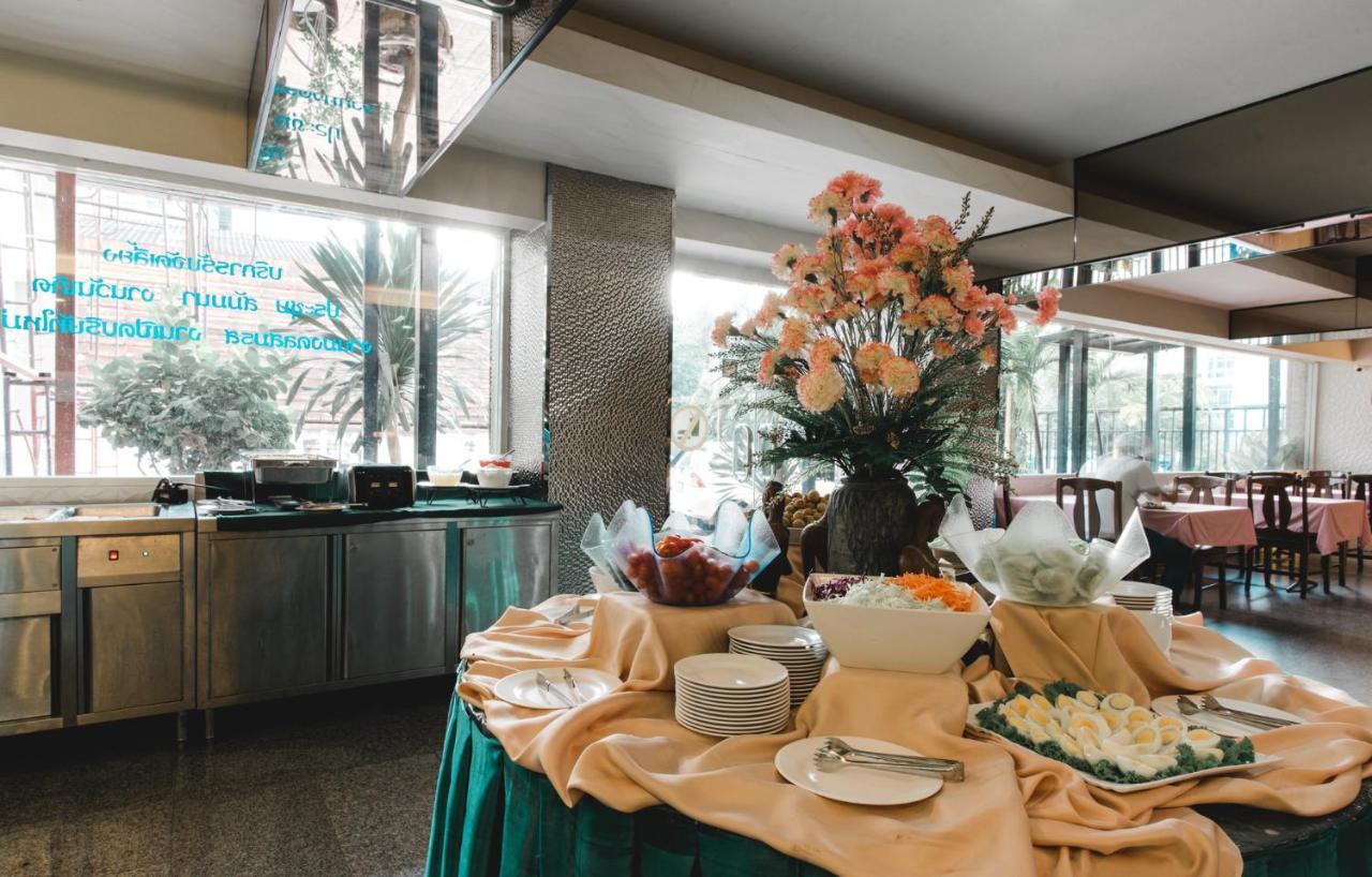 Convenient Park Bangkok Hotel Exterior photo
